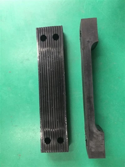 Peldaño de goma para escalera piloto